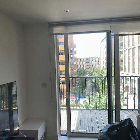 Luxury One Bedroom Apartment Лондон Екстер'єр фото